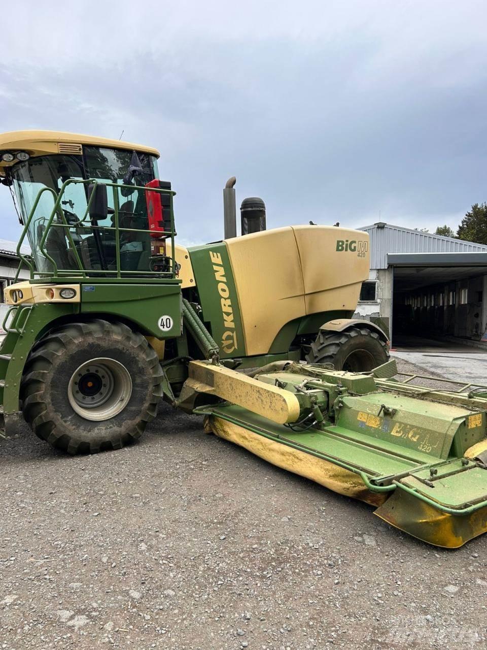 Krone Big M 420 CV Zāles smalcinātāji