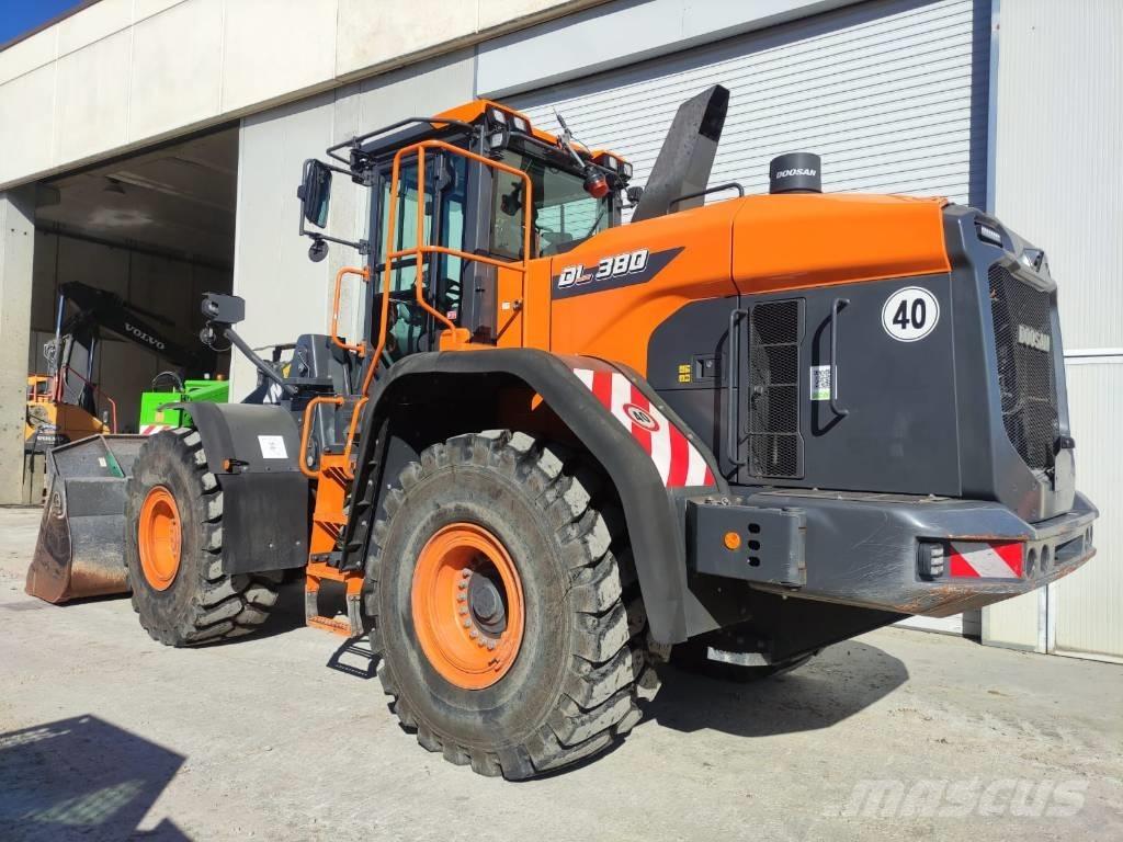 Doosan DL 380-7 Iekrāvēji uz riteņiem