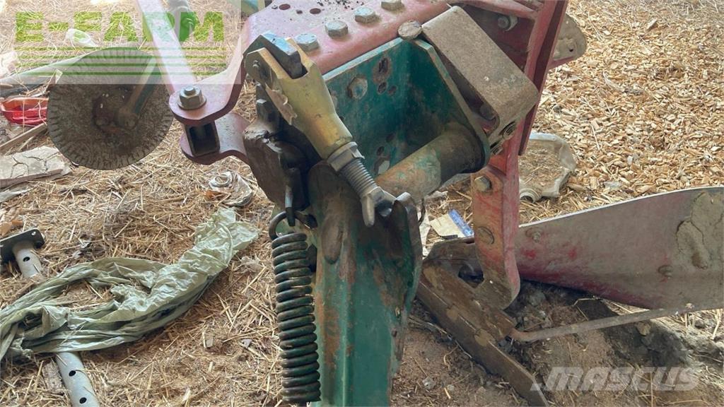 Kverneland LB 100 Parastie arkli