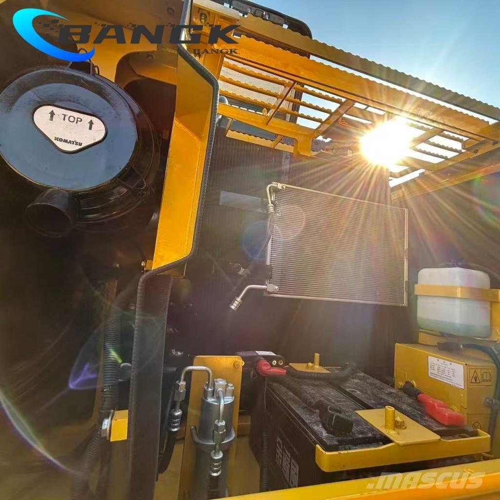 Komatsu PC160 Kāpurķēžu ekskavatori