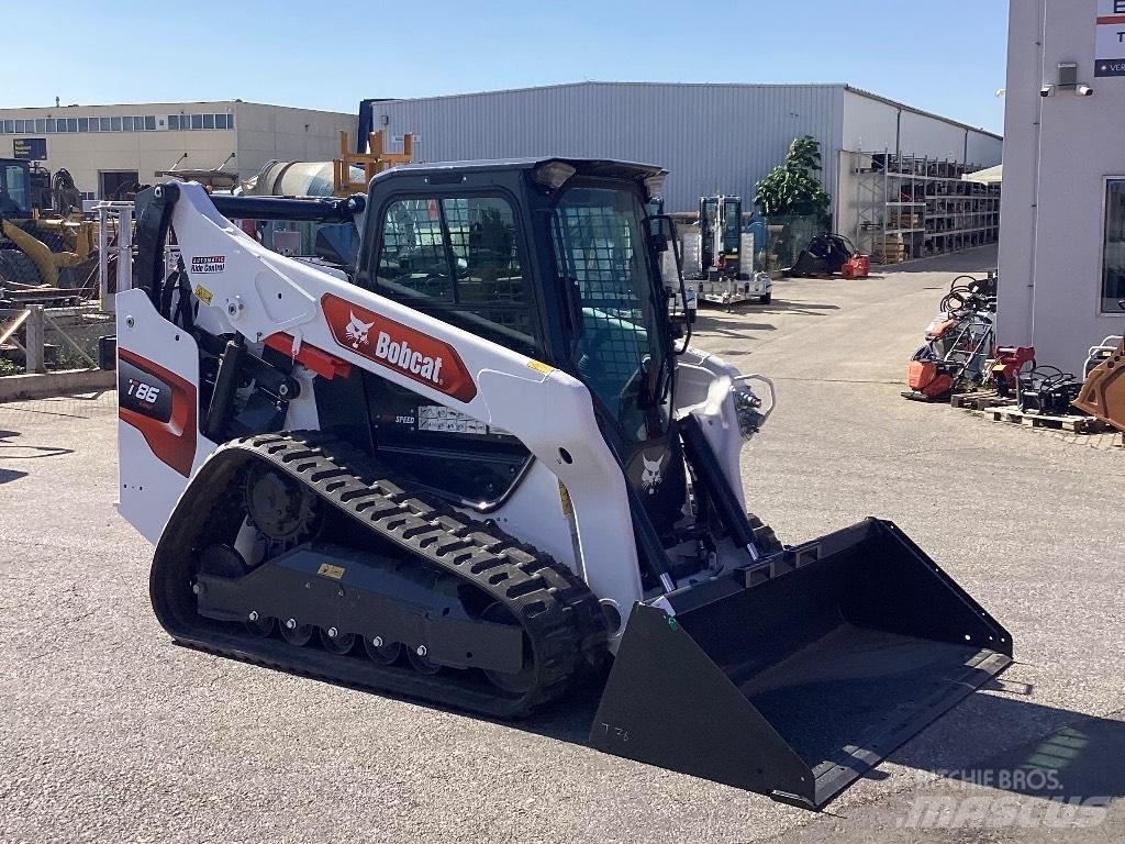 Bobcat T86 Lietoti riteņu kompaktiekrāvēji