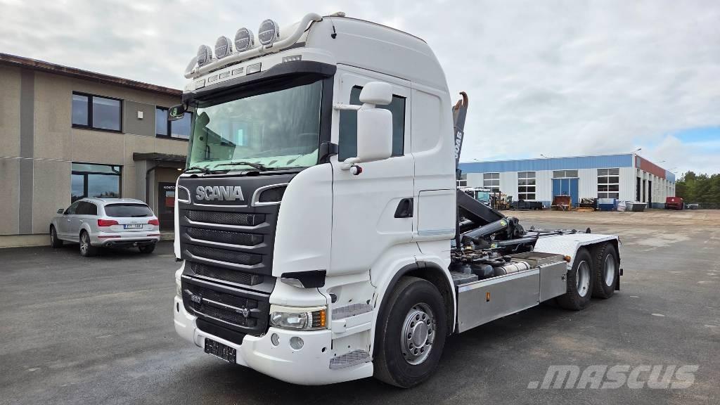 Scania R520 6X4 Treileri ar āķi