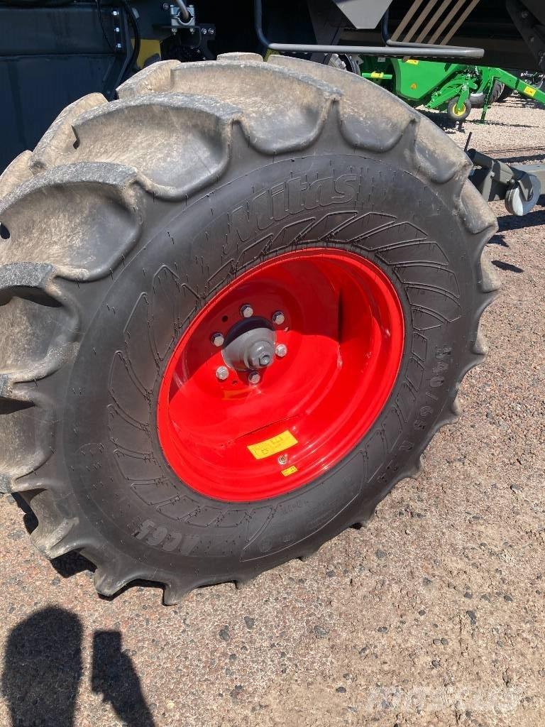 Fendt 6335 C Ražas novākšanas kombaini