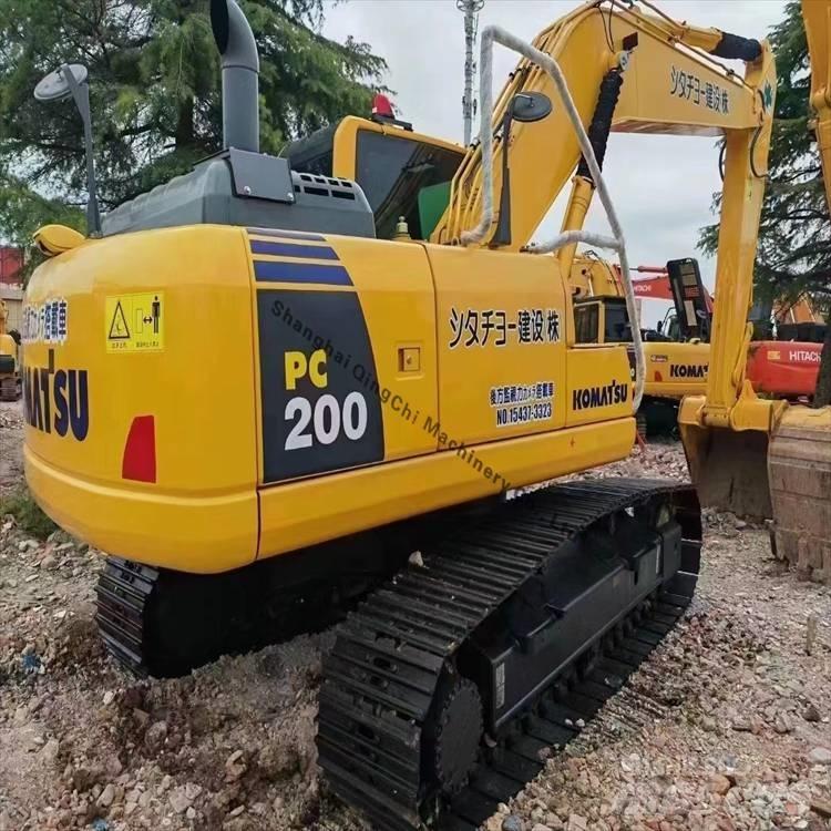 Komatsu 200-8 Kāpurķēžu ekskavatori