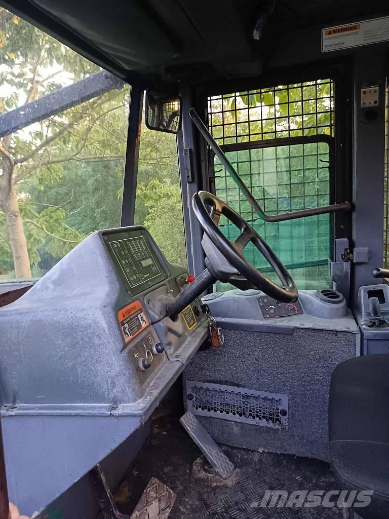 Timberjack 360 Šķeldotāji
