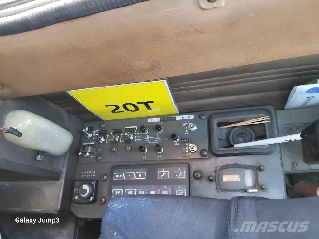 Tadano TR 250 M Celtņi nelīdzenām virsmām