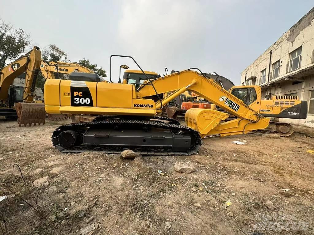 Komatsu PC 300 Kāpurķēžu ekskavatori