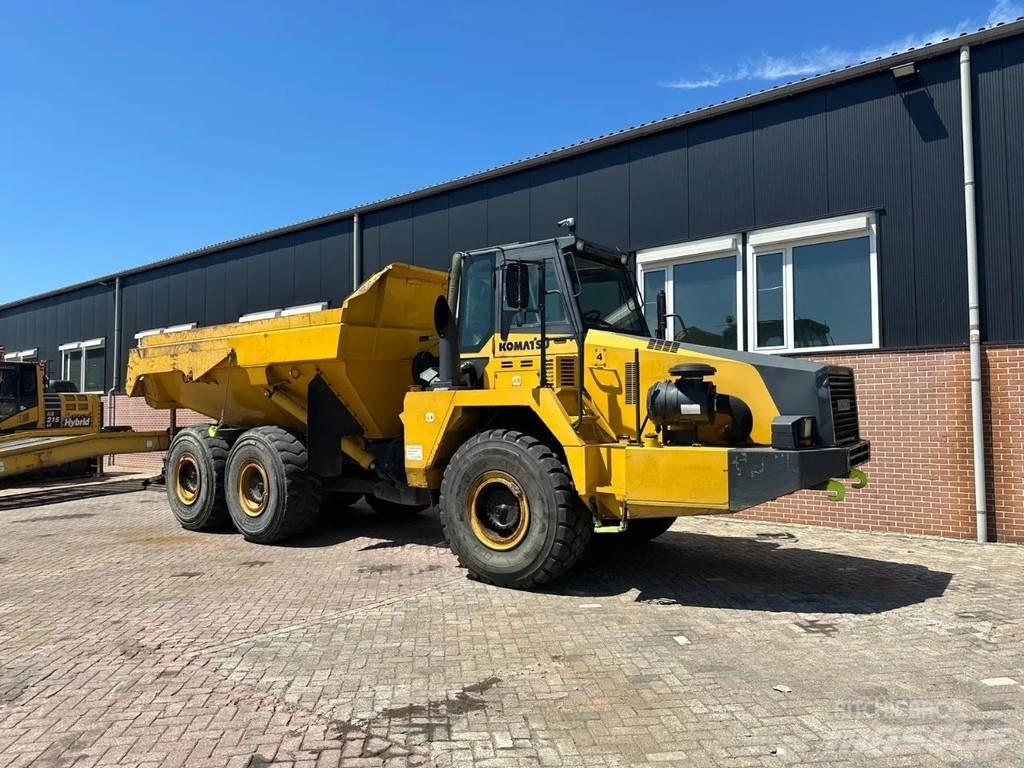 Komatsu HM300-2 Artikulētie pašizgāzēji