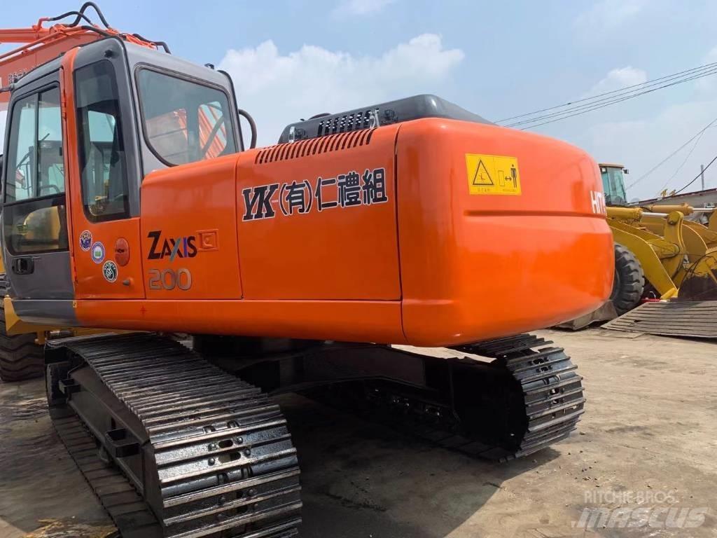 Hitachi zx200 Kāpurķēžu ekskavatori