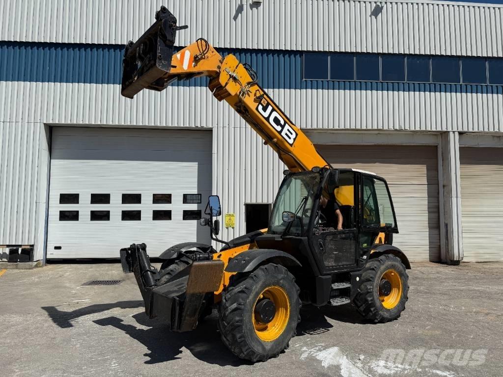 JCB 535-125 Teleskopiskie manipulatori