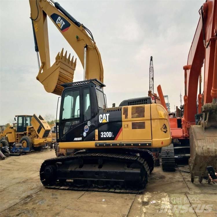 CAT 325DL Kāpurķēžu ekskavatori