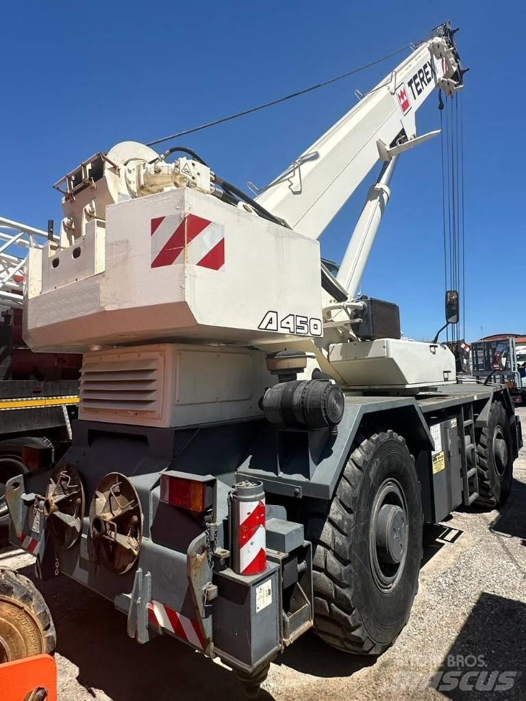 Terex A450 Celtņi nelīdzenām virsmām