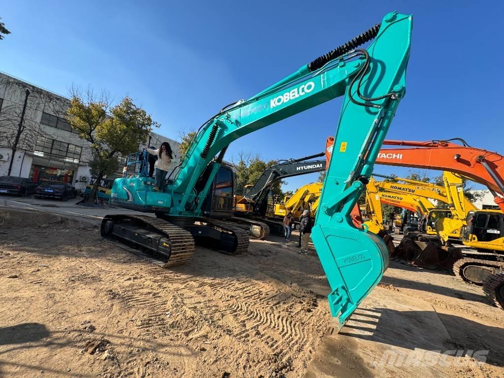 Kobelco SK 200 Kāpurķēžu ekskavatori