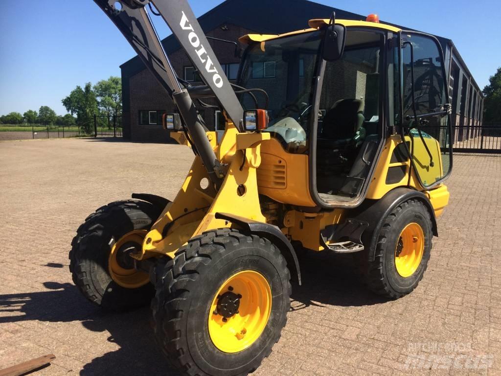 Volvo L 25 F Iekrāvēji uz riteņiem