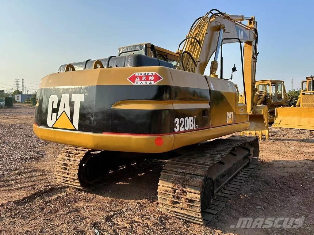 CAT 320 B Kāpurķēžu ekskavatori