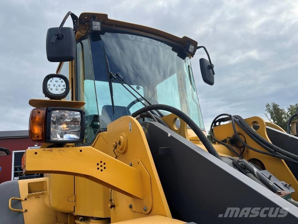 Volvo L 120 E Iekrāvēji uz riteņiem