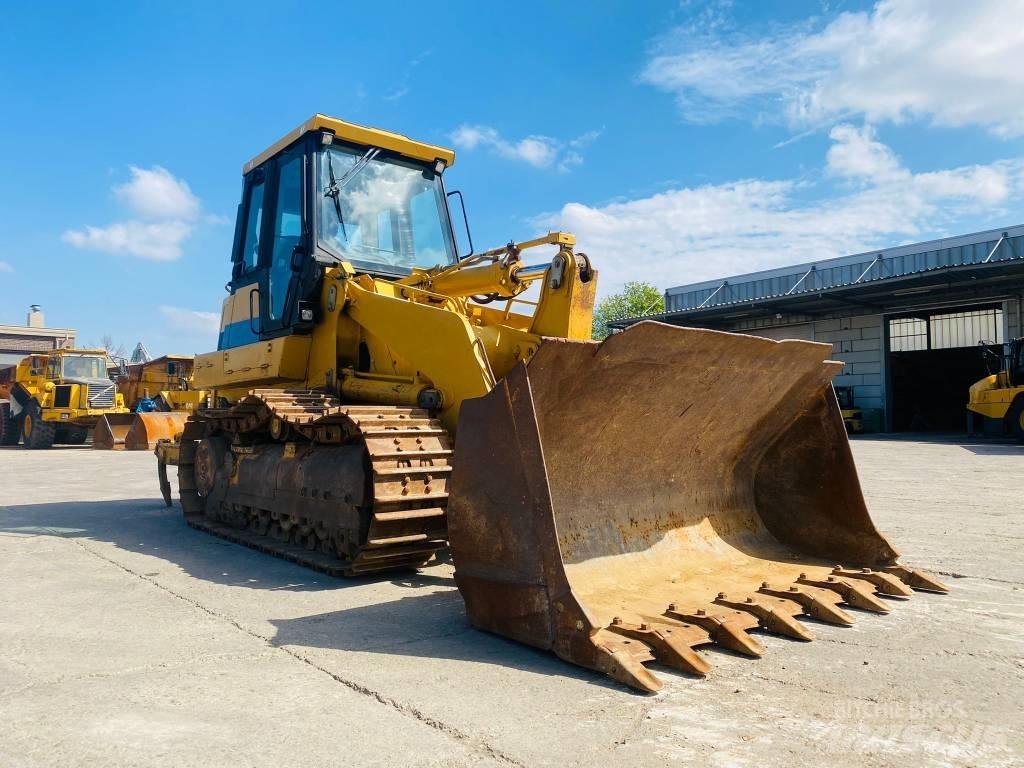 CAT 963 C Kāpurķēžu iekrāvēji