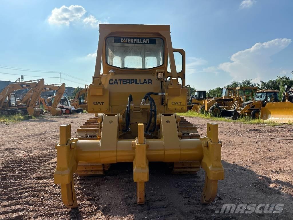 CAT D7G Kāpurķēžu buldozeri