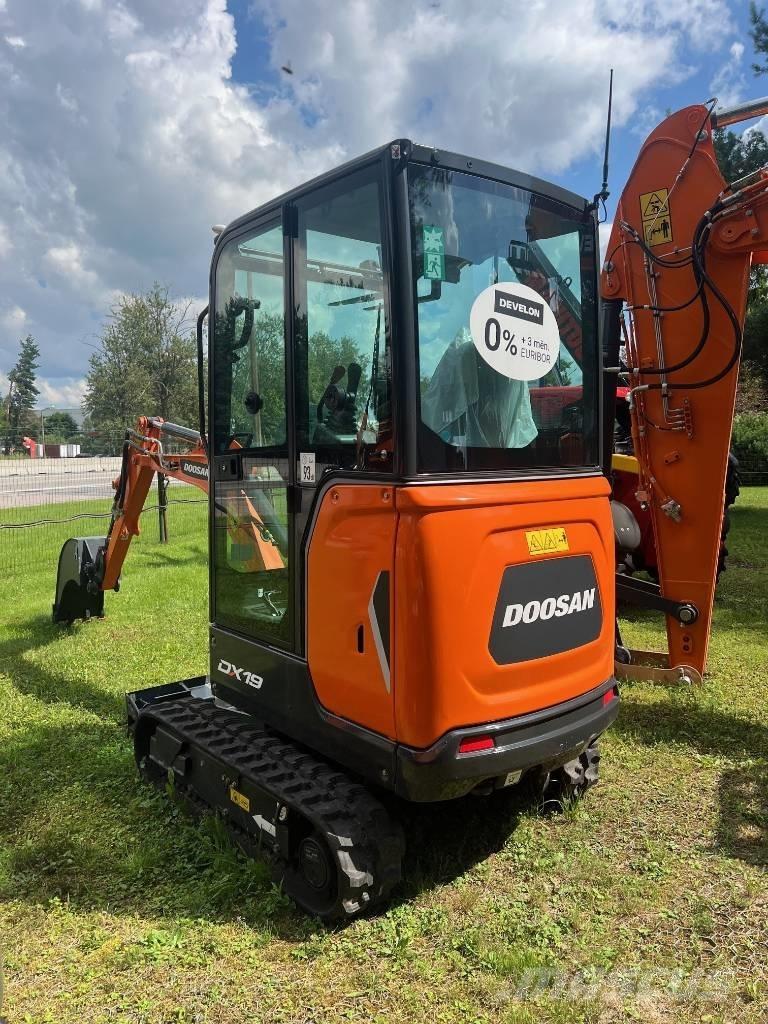 Doosan DX 19 Kāpurķēžu ekskavatori