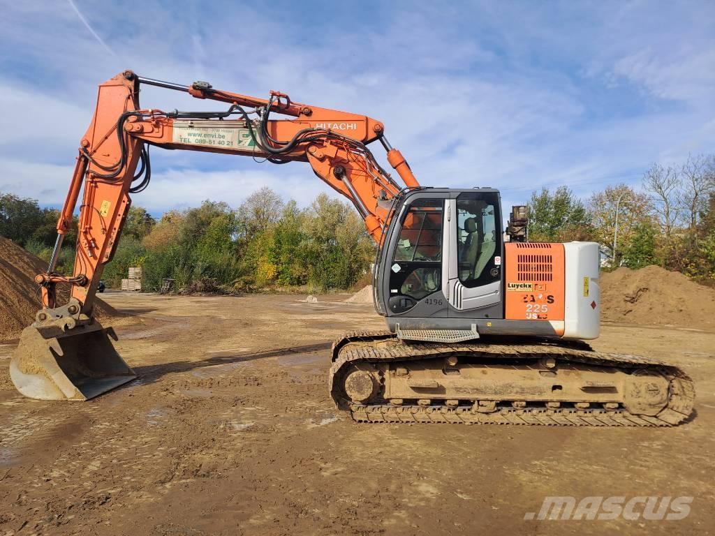 Hitachi ZX225USLC-3 Kāpurķēžu ekskavatori
