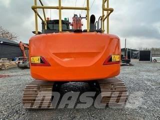 Hitachi ZX130-7LCN Kāpurķēžu ekskavatori