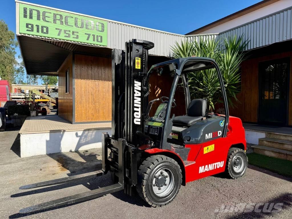 Manitou MI 35 D Tehnika ar dīzeļa dzinēju
