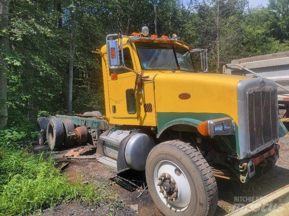 Peterbilt 357 Pašizgāzējs