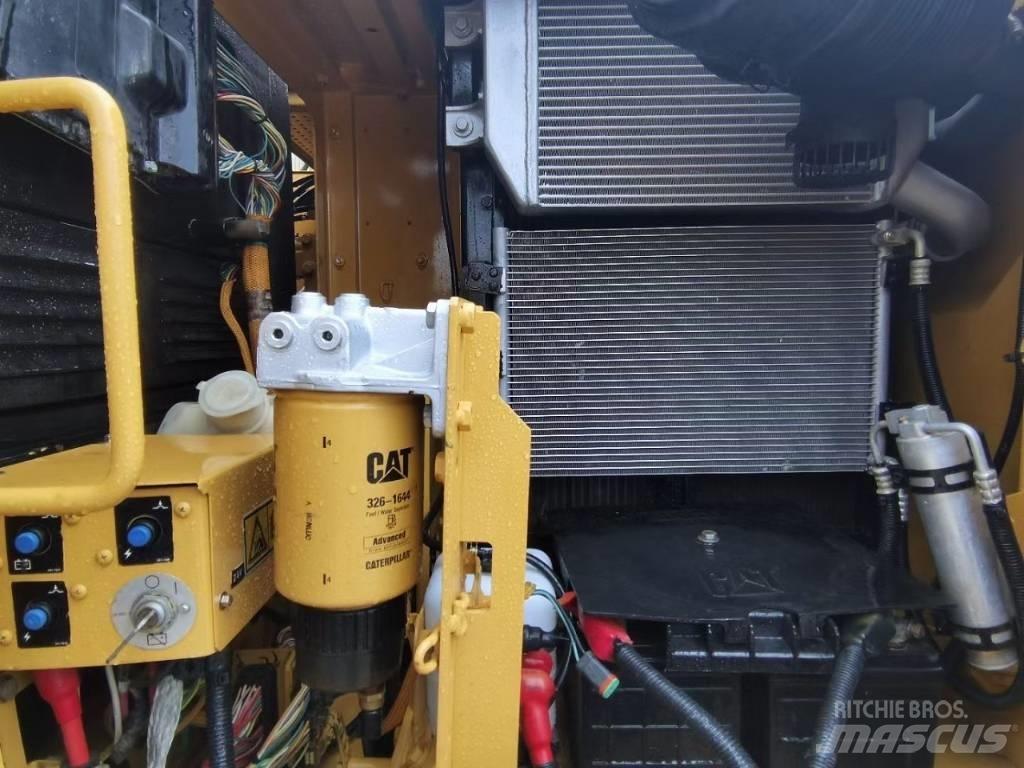 CAT 313D2GC Vidēja lieluma ekskavatori 7 t - 12 t