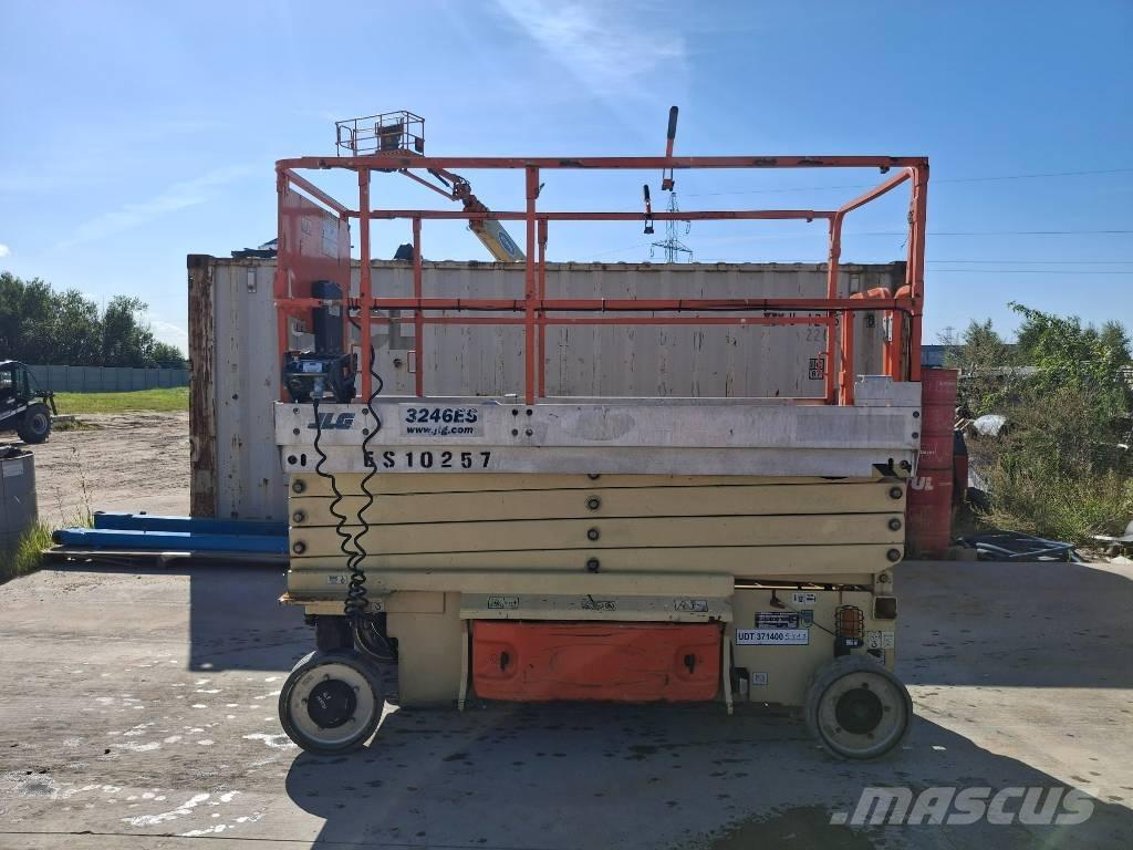 JLG 3246ES Šķerveida pacēlāji