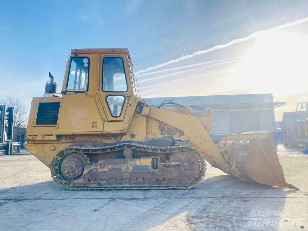 CAT 943 LGP Kāpurķēžu iekrāvēji