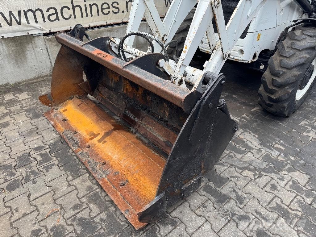 JCB 2 CX Ekskavatori-iekrāvēji