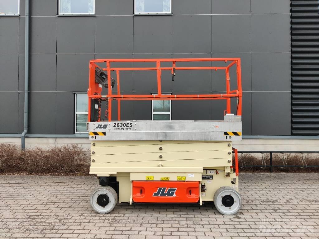 JLG 2630 ES Saxlift Šķerveida pacēlāji