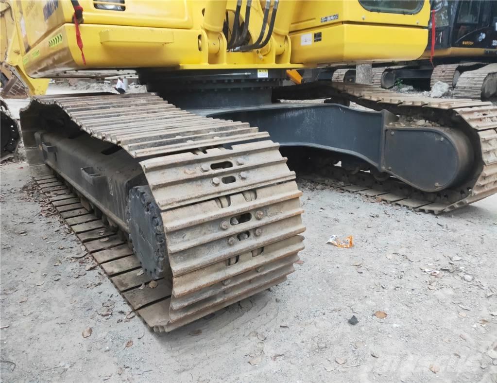 Komatsu PC200-7 Kāpurķēžu ekskavatori