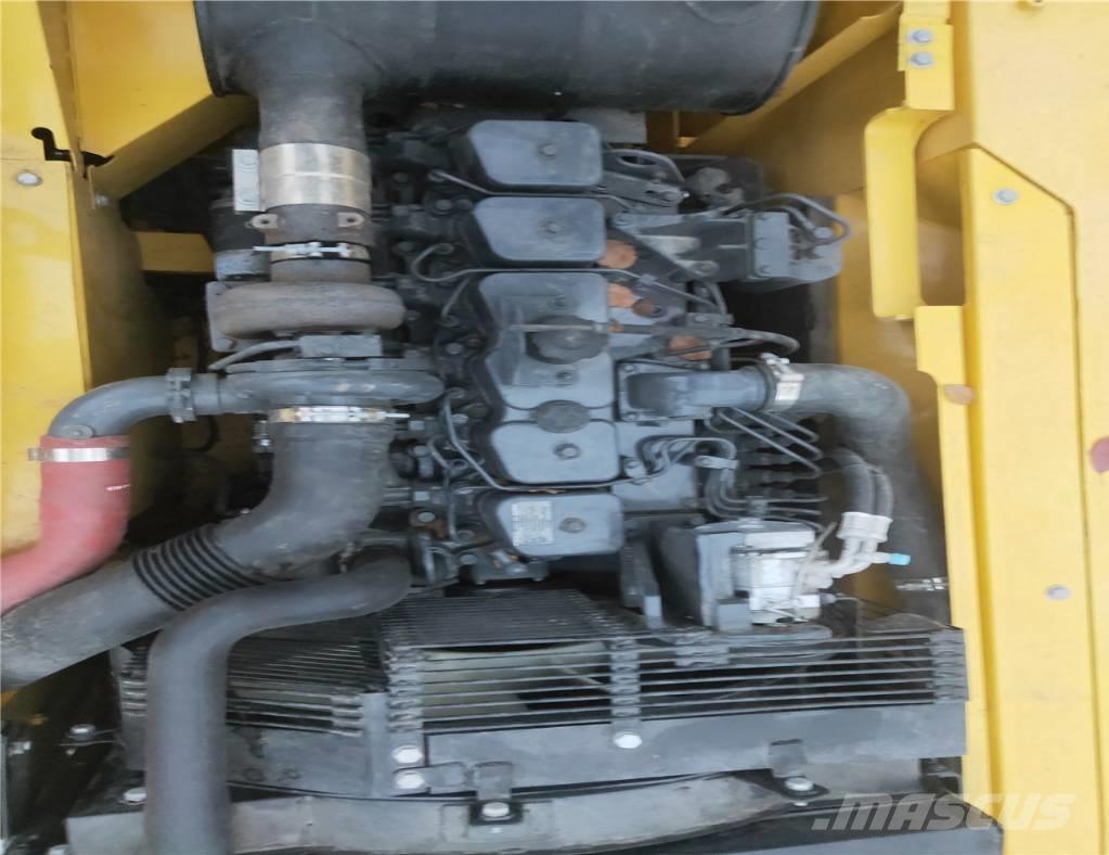 Komatsu PC200-7 Kāpurķēžu ekskavatori