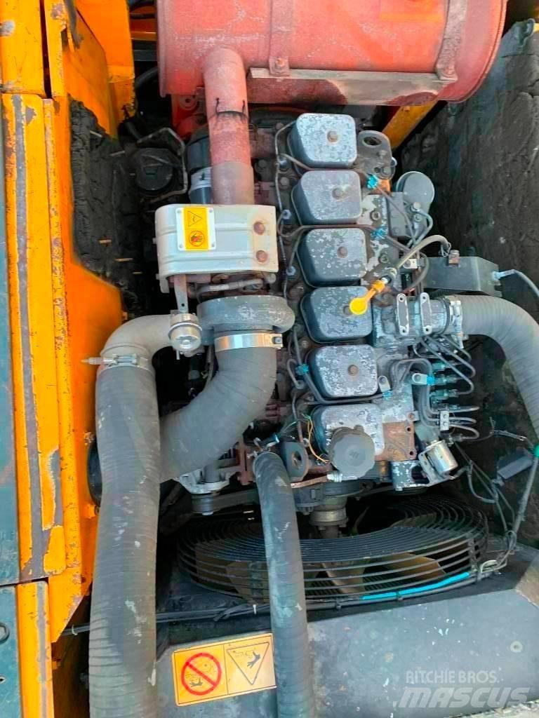 Hyundai R210W-9T Kāpurķēžu ekskavatori