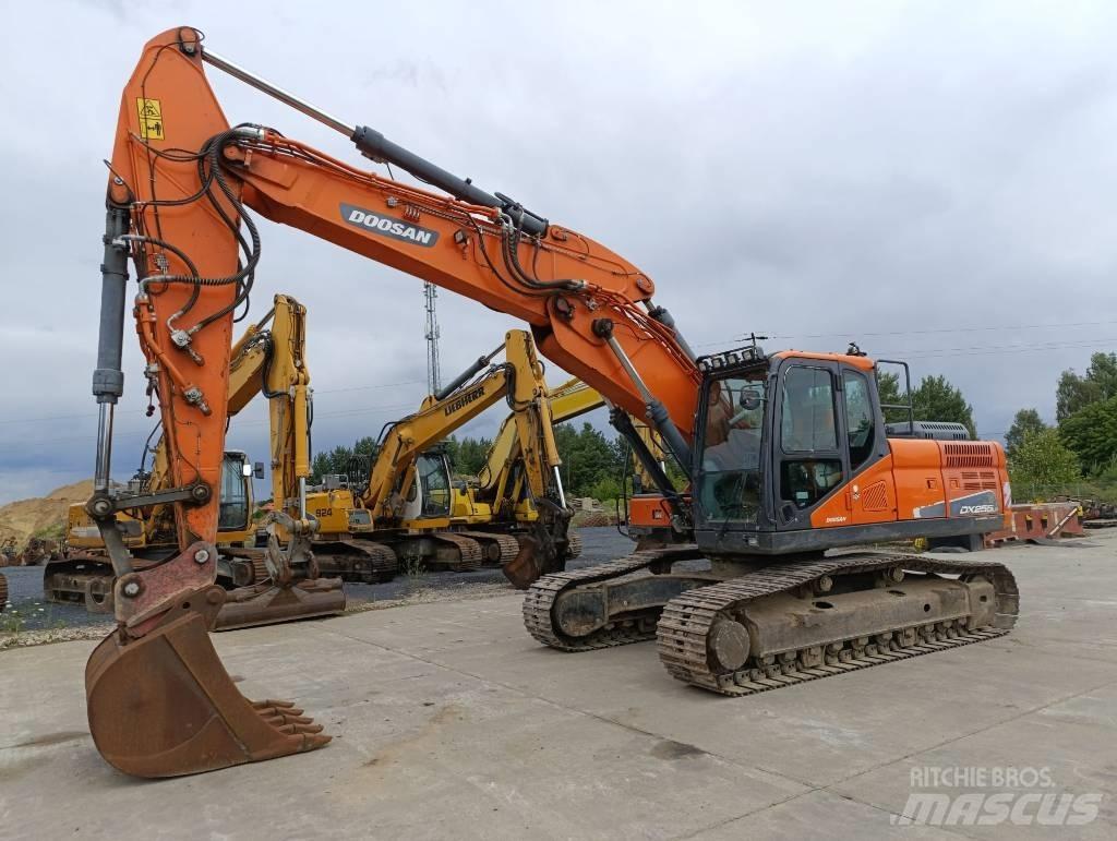 Doosan DX 255 LC-5 Kāpurķēžu ekskavatori