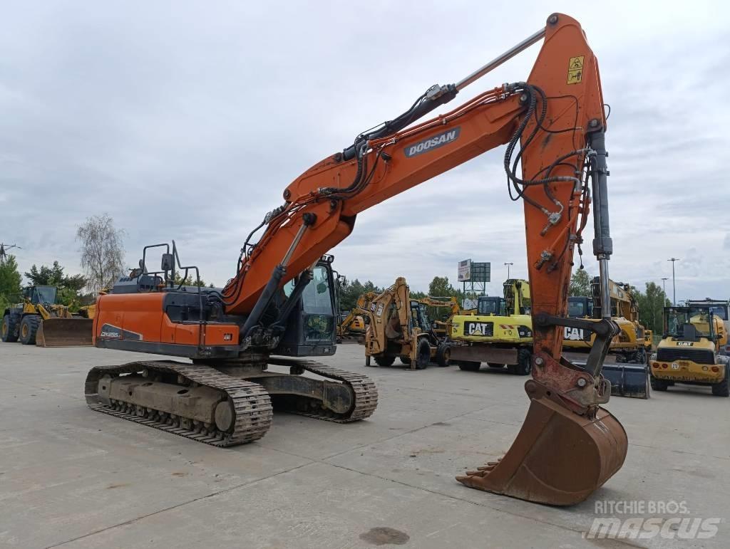 Doosan DX 255 LC-5 Kāpurķēžu ekskavatori