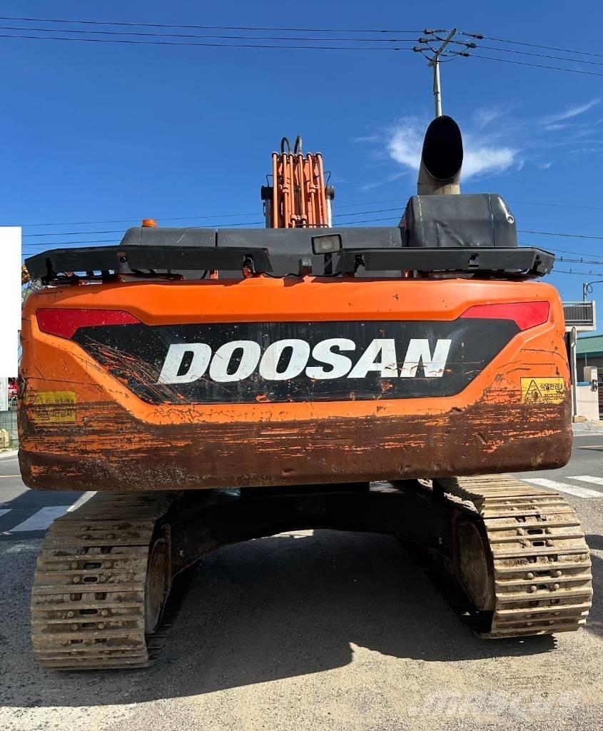 Doosan DX 300 LC-3 Kāpurķēžu ekskavatori