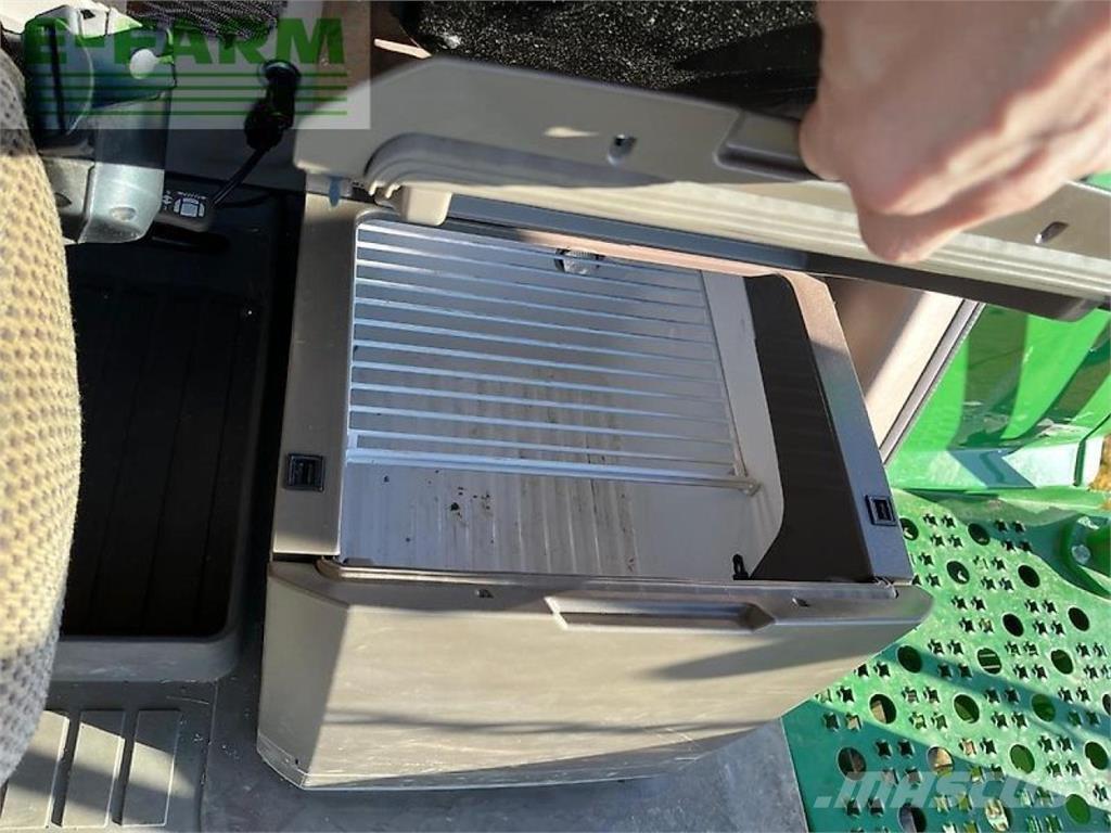 John Deere t670 Ražas novākšanas kombaini