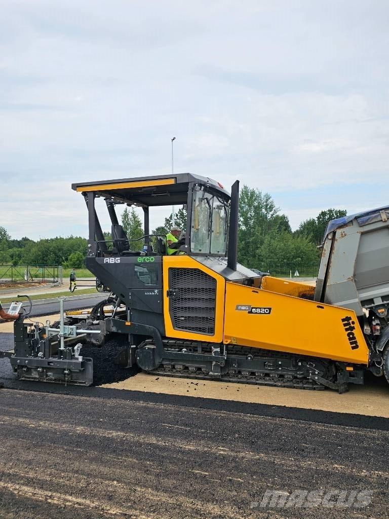 ABG 6820 Asfalta klājēji