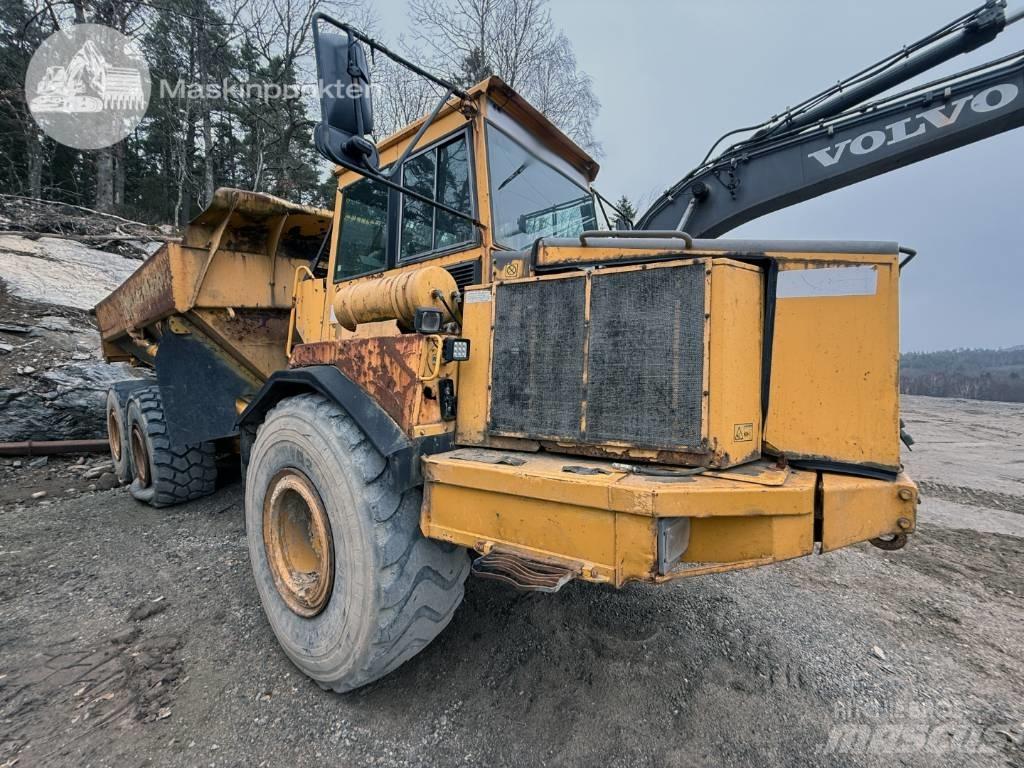 Volvo A 25 C Artikulētie pašizgāzēji