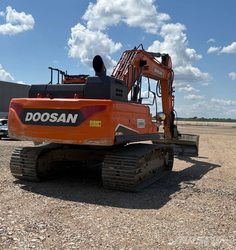 Doosan DX 300 LC-5 Kāpurķēžu ekskavatori