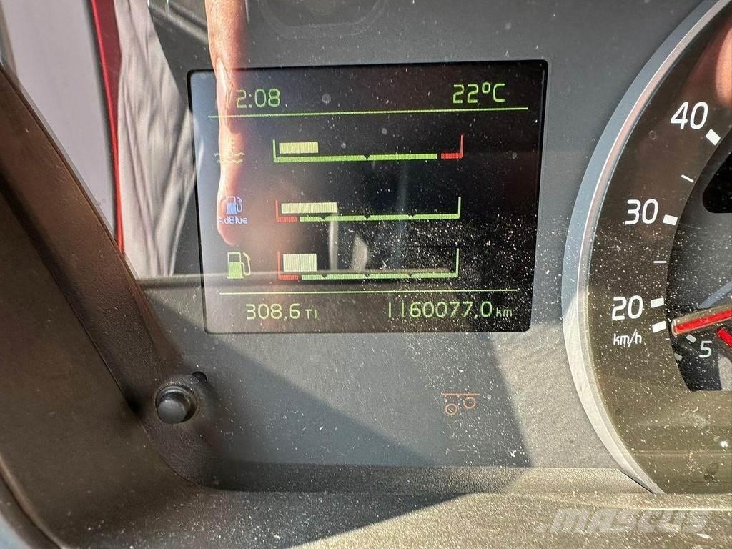 Volvo FH500 Treileri ar āķi