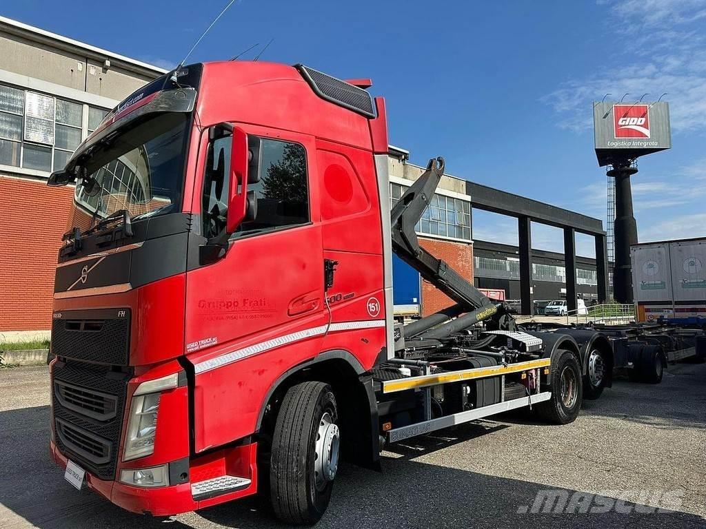 Volvo FH500 Treileri ar āķi