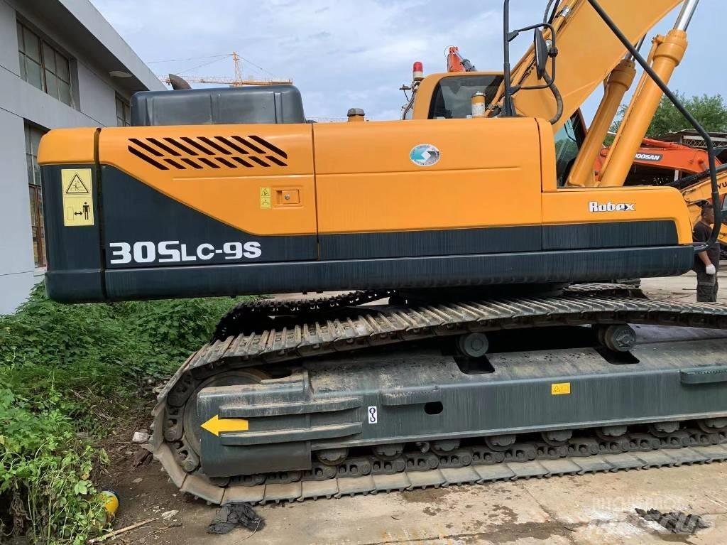 Hyundai 305 Kāpurķēžu ekskavatori