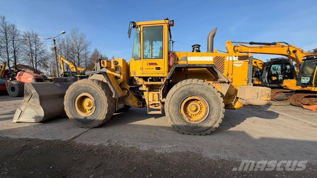 Volvo L 120 D Iekrāvēji uz riteņiem