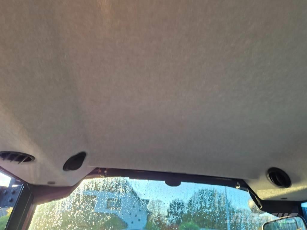 Valtra A105 HiTech Traktori