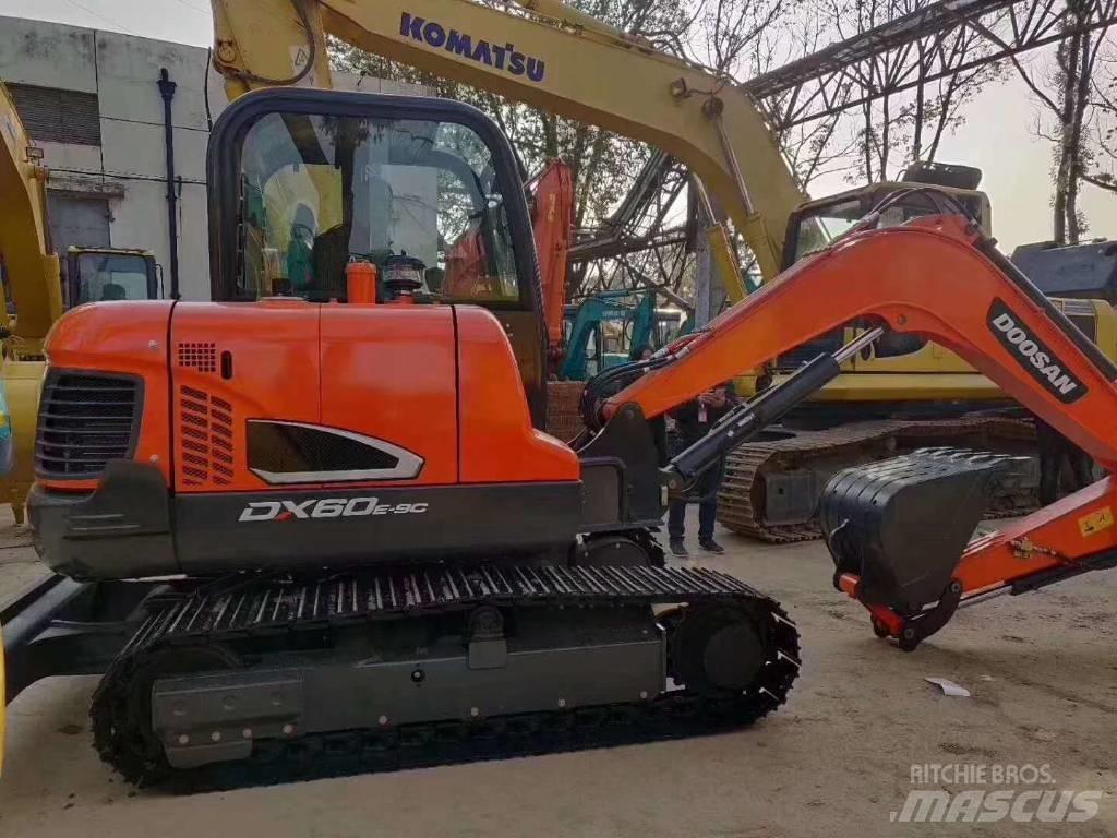 Doosan DX 60-9C Kāpurķēžu ekskavatori