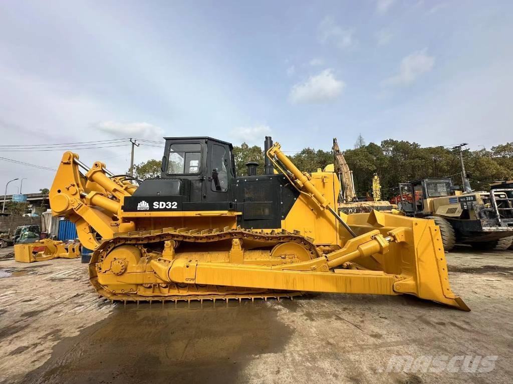 Shantui SD 32 Kāpurķēžu ekskavatori