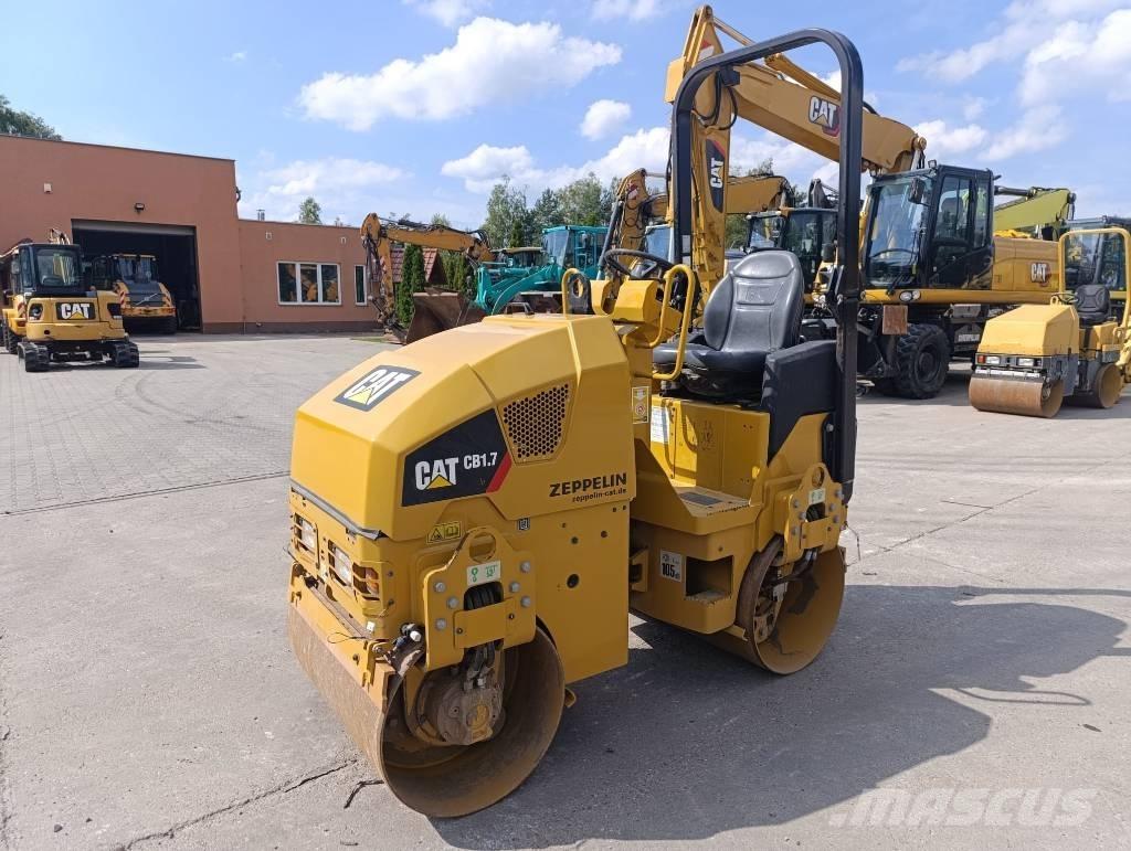 CAT CB 1.7 Divvalču grunts veltņi